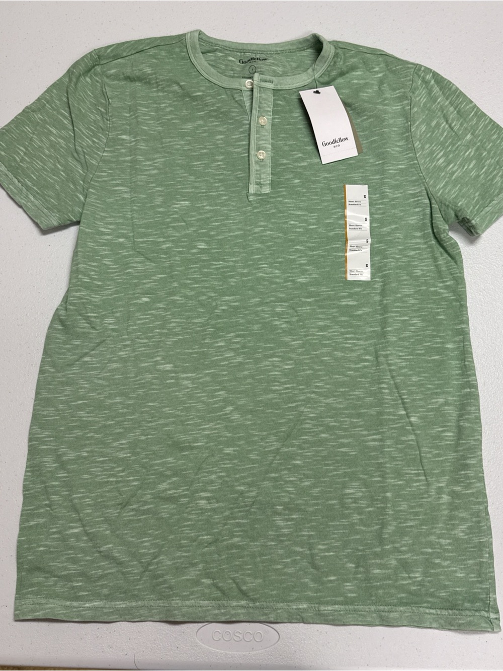Goodfellow & Co Men’s Light Heathered Sage Green Henley Tee